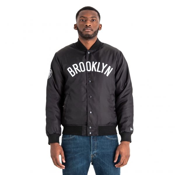 New Era BROOKLYN NETS TEAM WORDMARK VARSITY JACKET černá M - Pánská bunda New Era